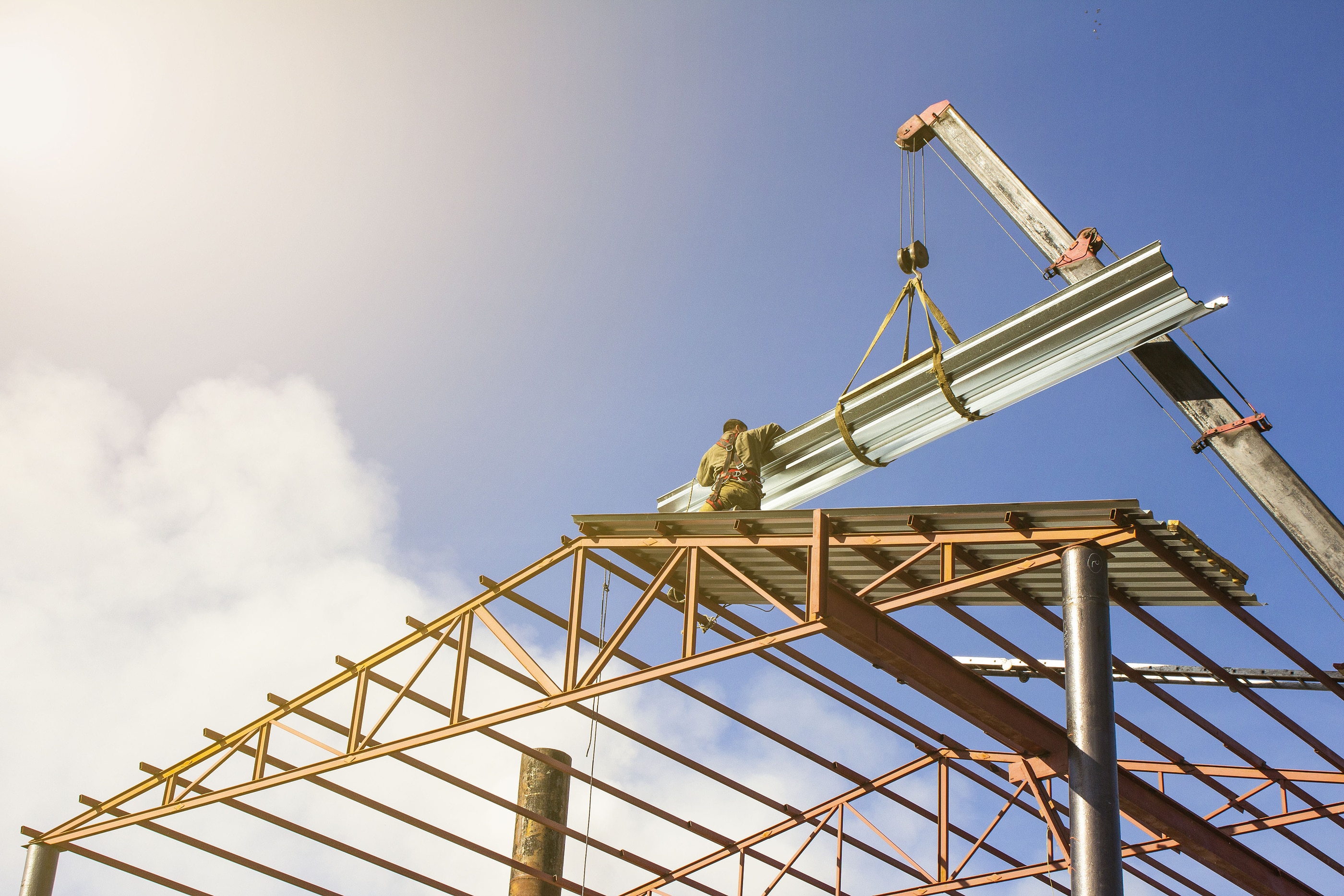 Demystifying the Steel Building Erecting Process